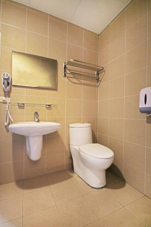 Fun Trip - 奧斯卡智能入住民宿 L 附設汽機車租賃行程建議 L T'ai-tung エクステリア 写真